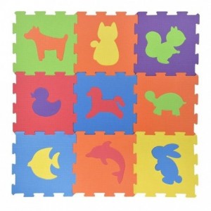 Covoraș din spumă cu imprimeuri animale format din 10 coli.  Dimensiuni: 29 x 29 cm  / colală